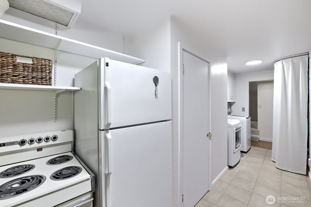 6332 NE 196th Street, Kenmore, WA 98028