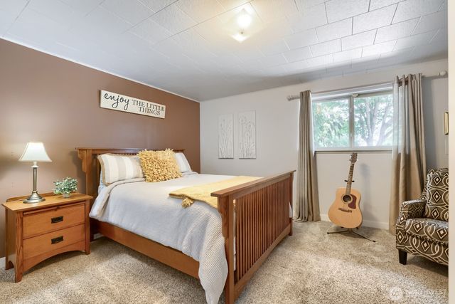 6332 NE 196th Street, Kenmore, WA 98028