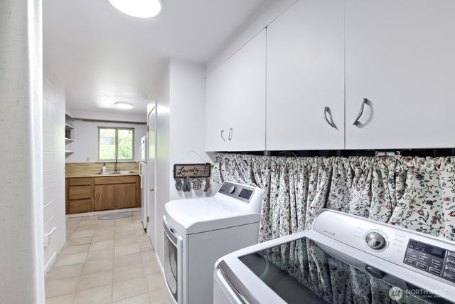 6332 NE 196th Street, Kenmore, WA 98028