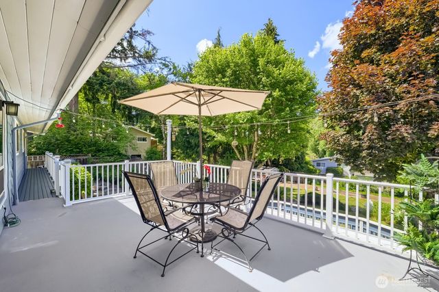 6332 NE 196th Street, Kenmore, WA 98028