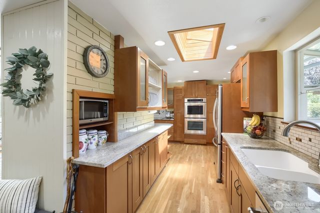 6332 NE 196th Street, Kenmore, WA 98028