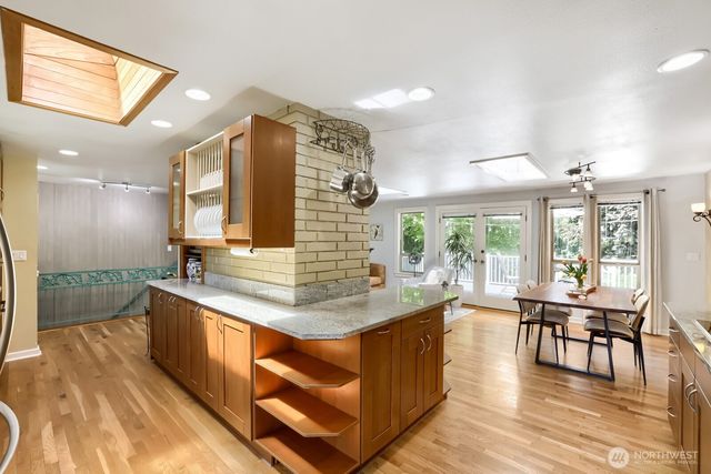 6332 NE 196th Street, Kenmore, WA 98028