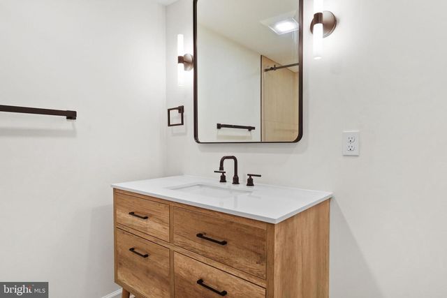 310 MARION AVE, West Berlin, NJ 08091