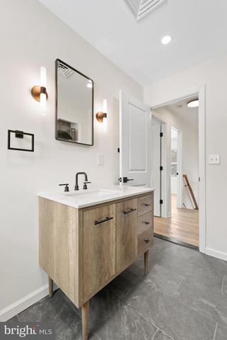 310 MARION AVE, West Berlin, NJ 08091