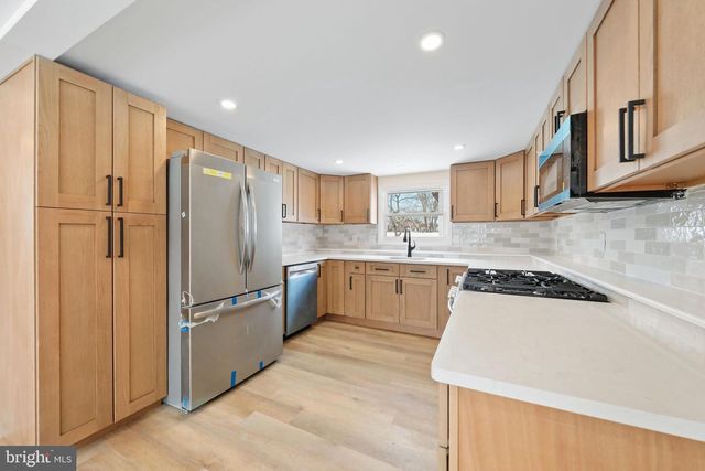 310 MARION AVE, West Berlin, NJ 08091