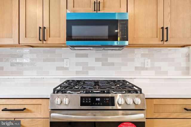 310 MARION AVE, West Berlin, NJ 08091