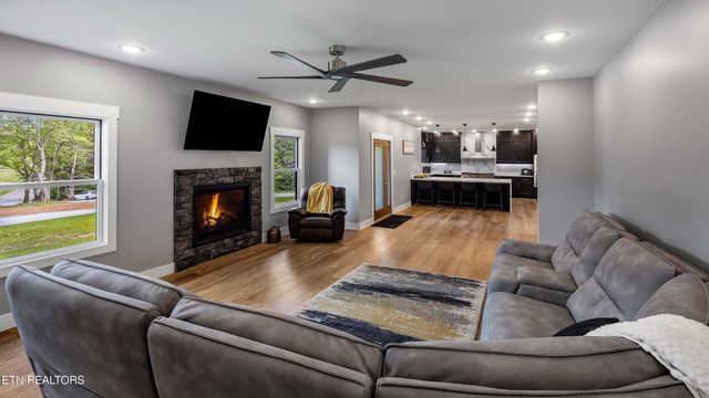 405 Community Drive, Madisonville, TN 37354