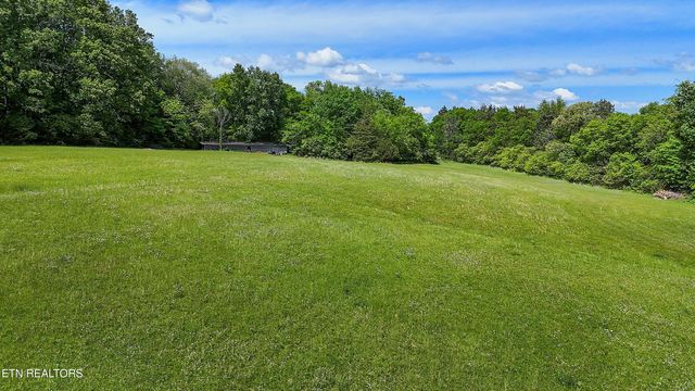 405 Community Drive, Madisonville, TN 37354