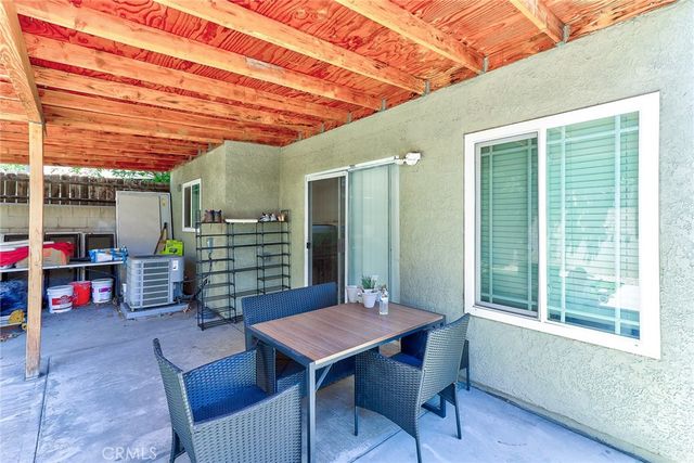 8936 summerwood way, Fontana, CA 92335