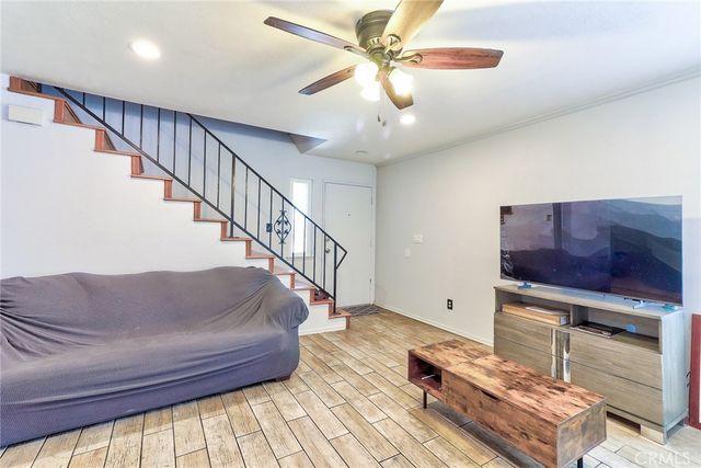 8936 summerwood way, Fontana, CA 92335