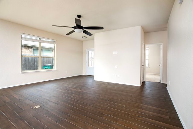 3105 Cassinia Pkwy, Heartland, TX 75126