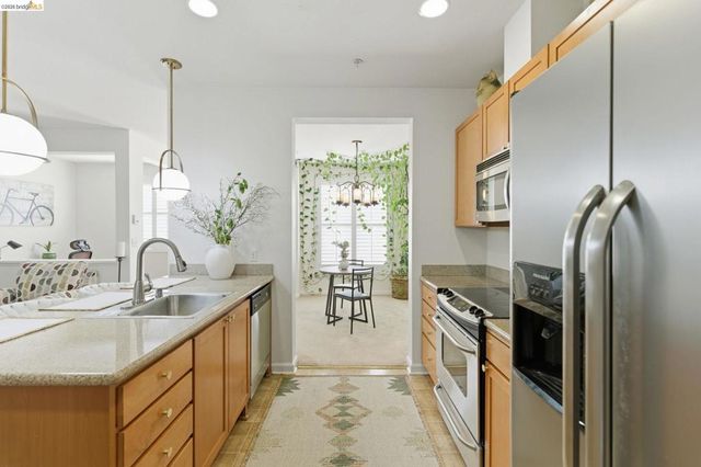 88 E 6Th St 313, Pittsburg, CA 94565