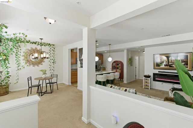 88 E 6Th St 313, Pittsburg, CA 94565