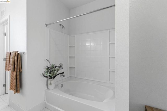 88 E 6Th St 313, Pittsburg, CA 94565