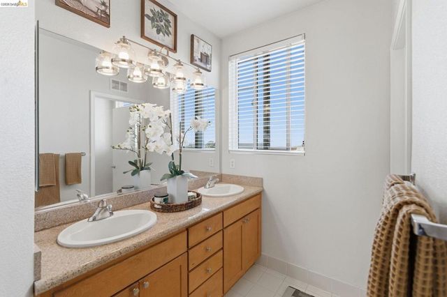 88 E 6Th St 313, Pittsburg, CA 94565