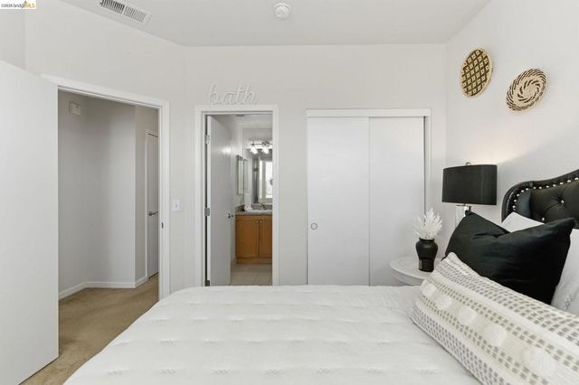 88 E 6Th St 313, Pittsburg, CA 94565