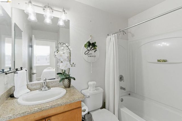 88 E 6Th St 313, Pittsburg, CA 94565