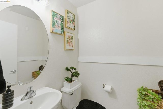 88 E 6Th St 313, Pittsburg, CA 94565