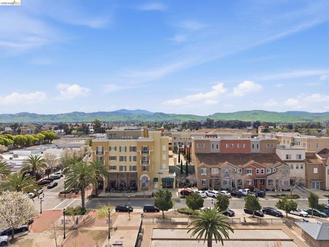 88 E 6Th St 313, Pittsburg, CA 94565