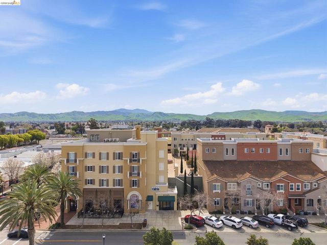 88 E 6Th St 313, Pittsburg, CA 94565