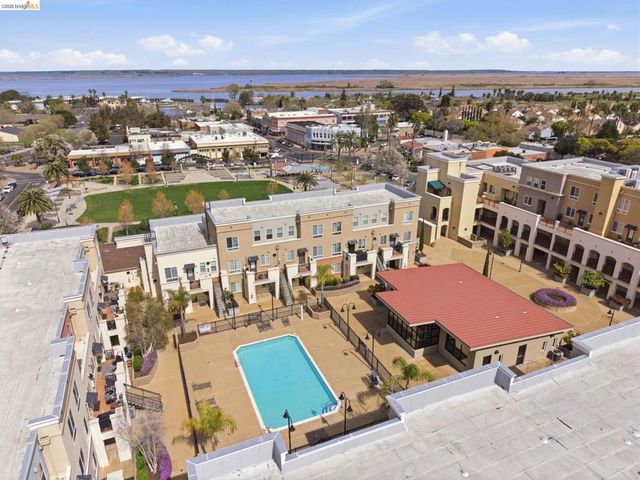 88 E 6Th St 313, Pittsburg, CA 94565