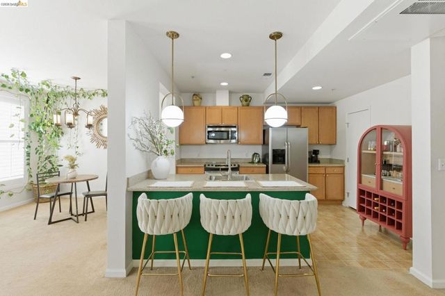 88 E 6Th St 313, Pittsburg, CA 94565