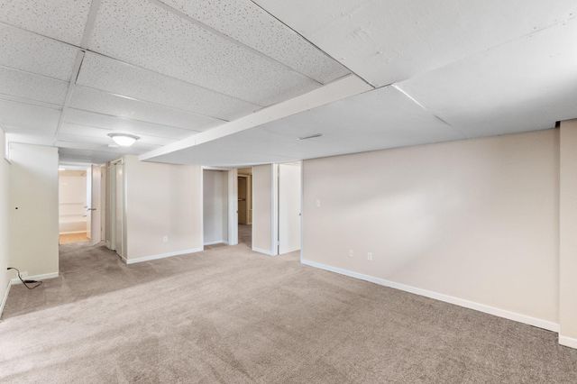 1410 Starbeck Circle, Cedar Falls, IA 50613