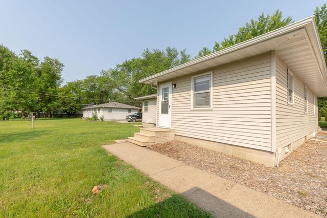 1410 Starbeck Circle, Cedar Falls, IA 50613
