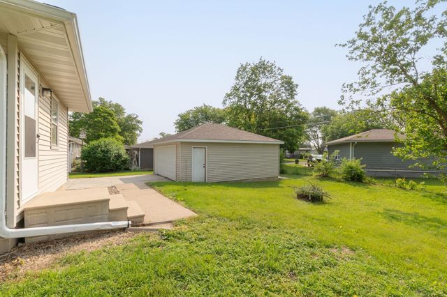 1410 Starbeck Circle, Cedar Falls, IA 50613