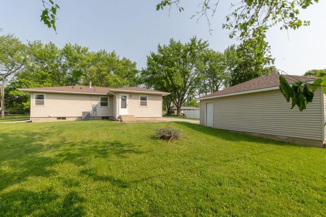 1410 Starbeck Circle, Cedar Falls, IA 50613