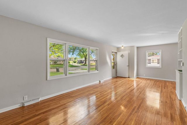 1410 Starbeck Circle, Cedar Falls, IA 50613