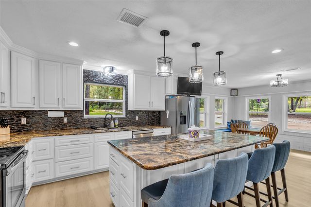 15437 Mcrae Lake, Conroe, TX 77303