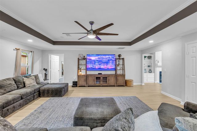 15437 Mcrae Lake, Conroe, TX 77303