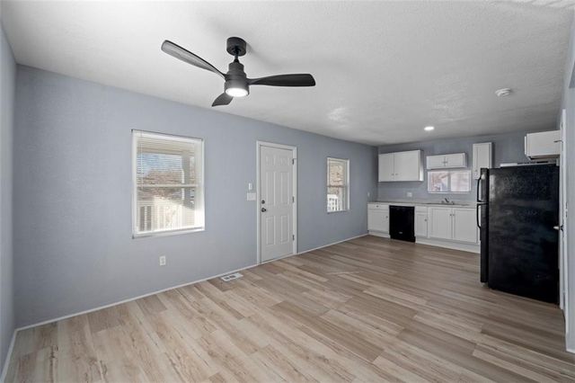 1515 S Home Avenue, Independence, MO 64052