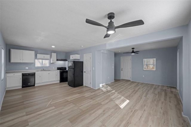 1515 S Home Avenue, Independence, MO 64052