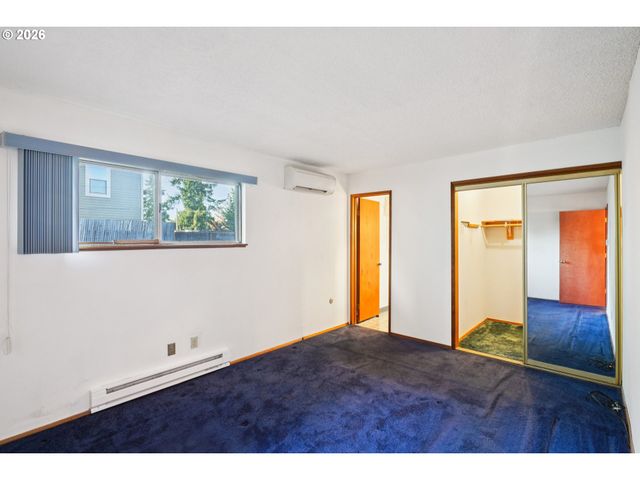 5737 Se CARLTON St, Portland, OR 97206