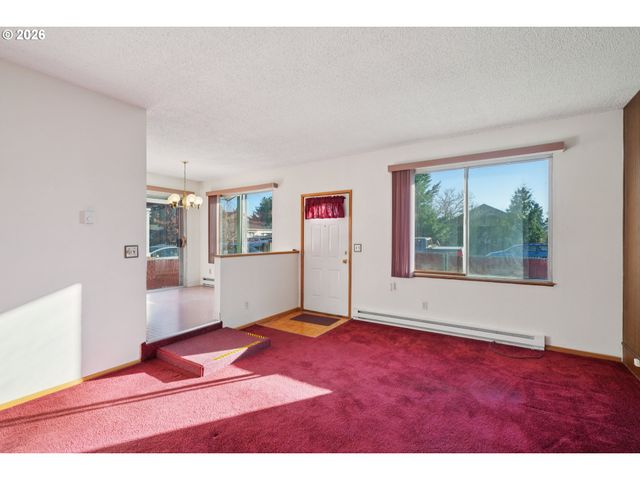 5737 Se CARLTON St, Portland, OR 97206