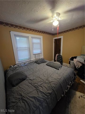 17817 Grovewood Avenue, Cleveland, OH 44119