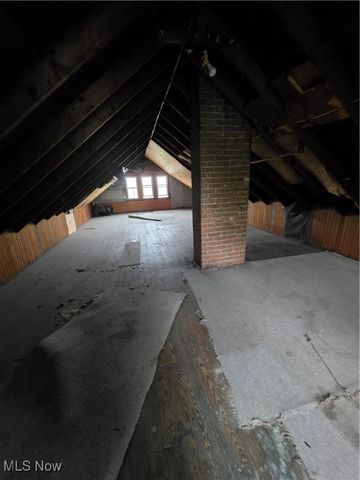 17817 Grovewood Avenue, Cleveland, OH 44119