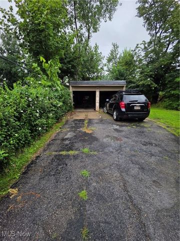 17817 Grovewood Avenue, Cleveland, OH 44119