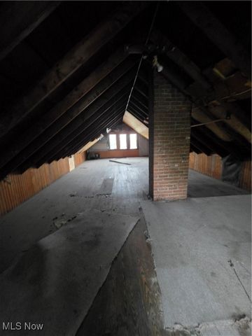 17817 Grovewood Avenue, Cleveland, OH 44119