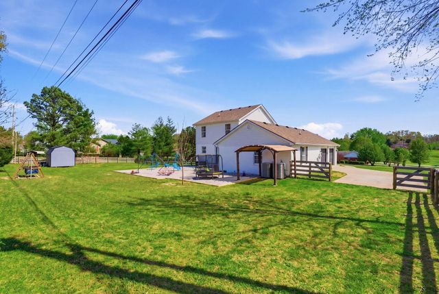 352 Springhurst Drive, Berea, KY 40403