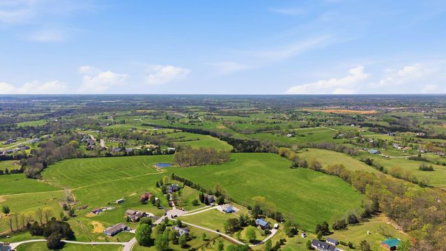 352 Springhurst Drive, Berea, KY 40403