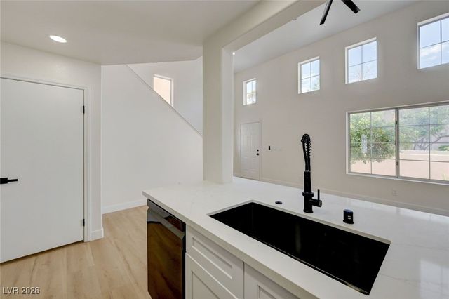56 Belle Ridge Avenue, Las Vegas, NV 89123
