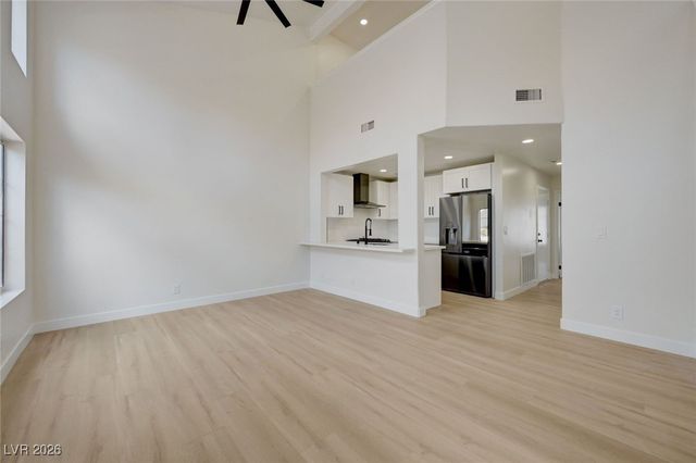 56 Belle Ridge Avenue, Las Vegas, NV 89123
