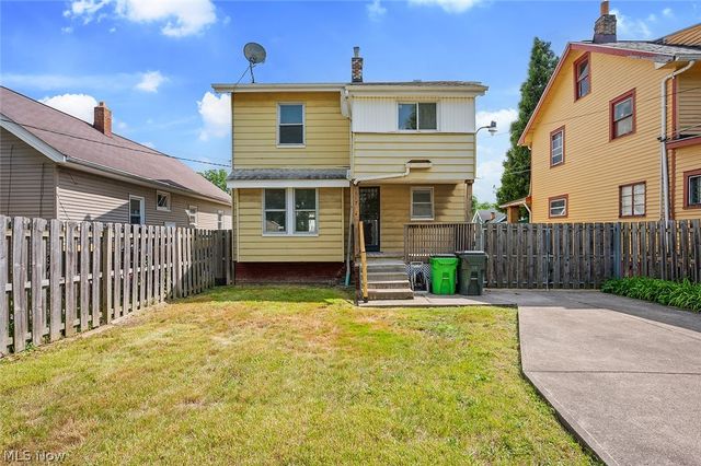 13405 Thornhurst, Garfield Heights, OH 44105