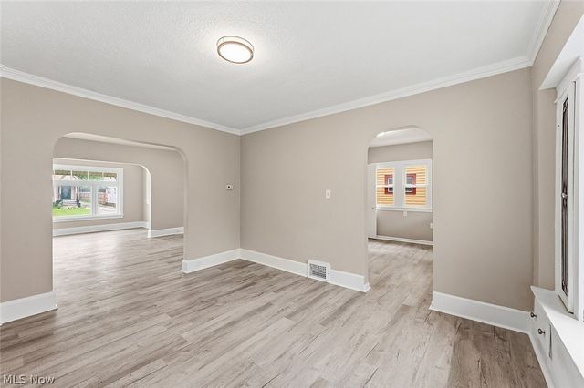 13405 Thornhurst, Garfield Heights, OH 44105