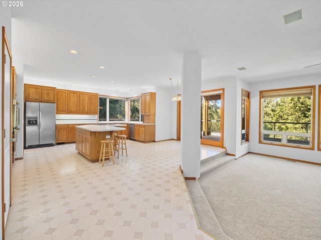 9325 Nw OLD SKYLINE Blvd, Portland, OR 97231