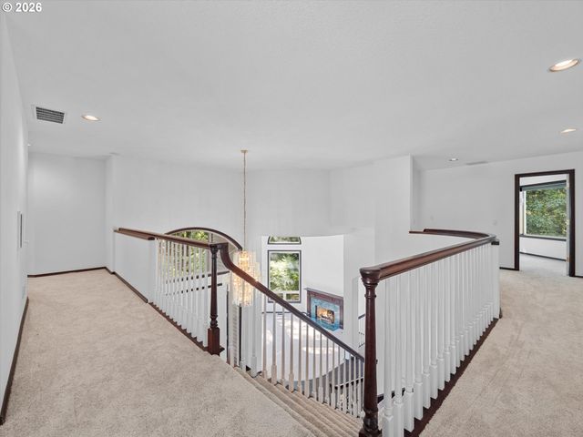 9325 Nw OLD SKYLINE Blvd, Portland, OR 97231