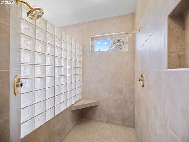 9325 Nw OLD SKYLINE Blvd, Portland, OR 97231
